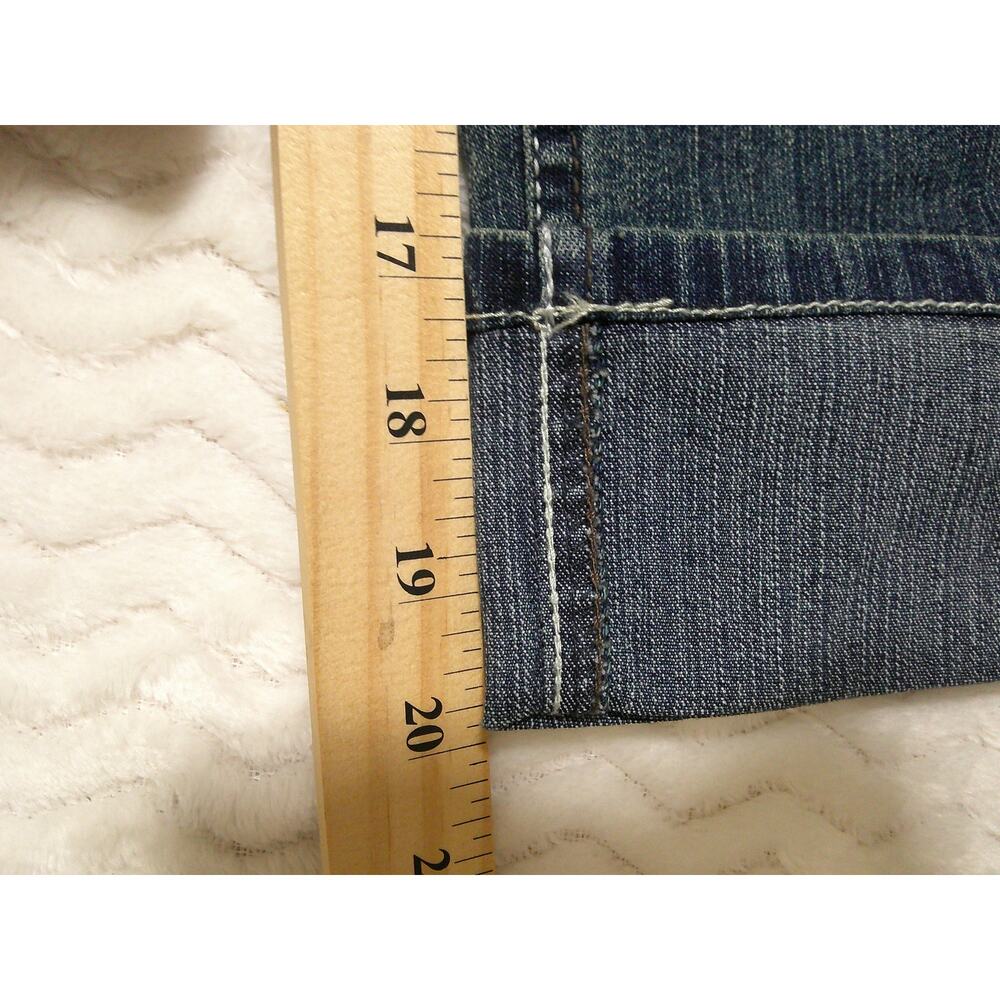 Cato Classic Blue Denim Jeans Capris Women's 18 Light Wash Cuffed With Belt NWT - Picture 13 of 13